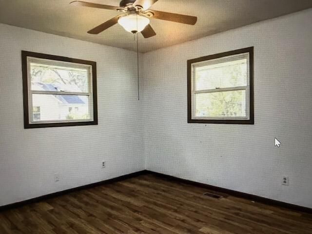 2109 W 7th St Street, Winthrop Harbor, IL 60096