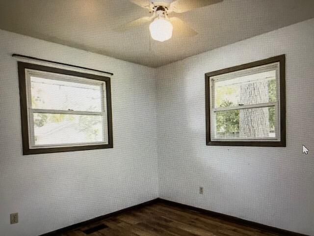 2109 W 7th St Street, Winthrop Harbor, IL 60096