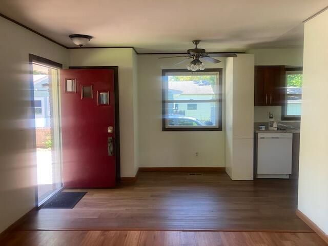 2109 W 7th St Street, Winthrop Harbor, IL 60096