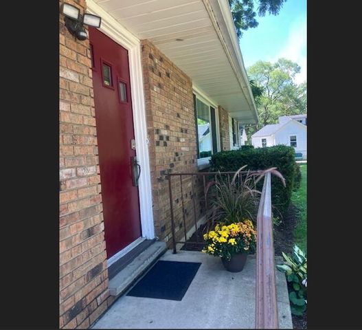 2109 W 7th St Street, Winthrop Harbor, IL 60096