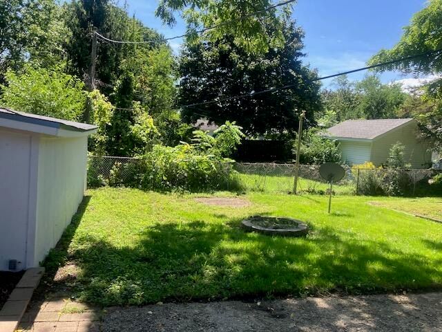 2109 W 7th St Street, Winthrop Harbor, IL 60096