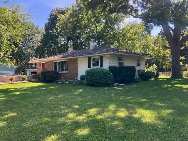 2109 W 7th St Street, Winthrop Harbor, IL 60096
