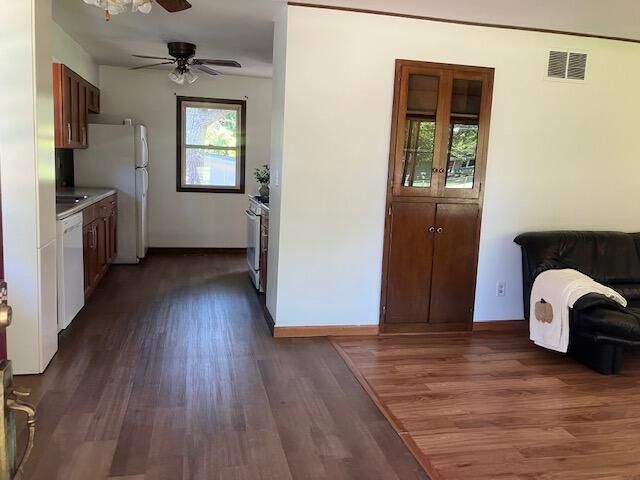 2109 W 7th St Street, Winthrop Harbor, IL 60096