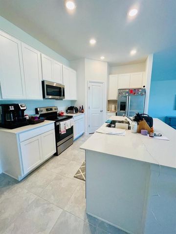 639 Daring Drive, Davenport, FL 33837