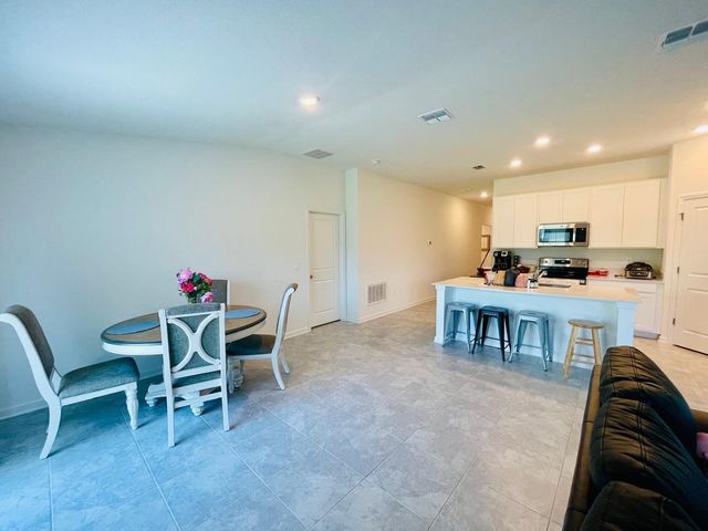 639 Daring Drive, Davenport, FL 33837