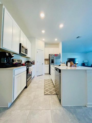 639 Daring Drive, Davenport, FL 33837
