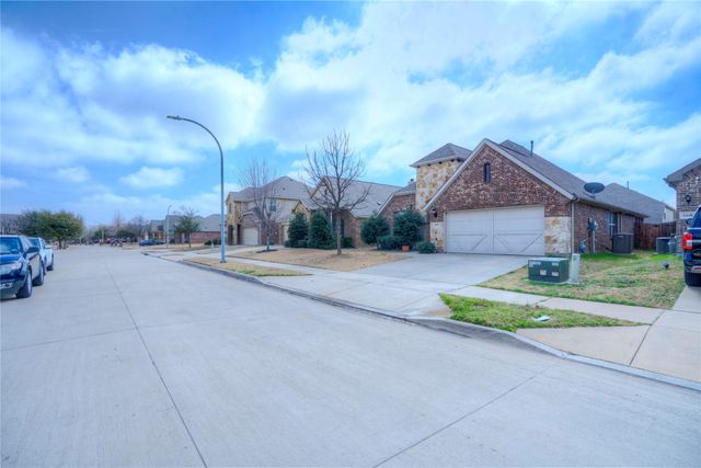 2452 Open Range Drive, Fort Worth, TX 76177