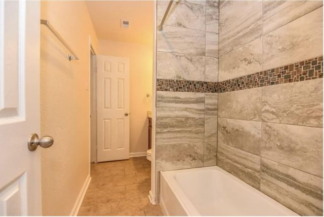 3848 Armand Drive, Dickinson, TX 77539