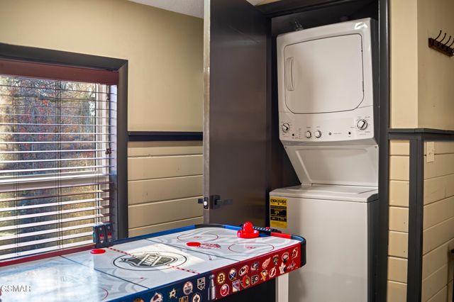 1634 Spruce Drive, Sevierville, TN 37876