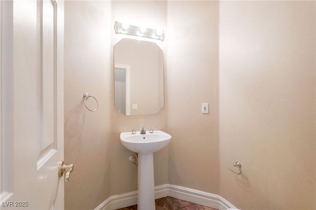 395 Apple River Court, Las Vegas, NV 89148