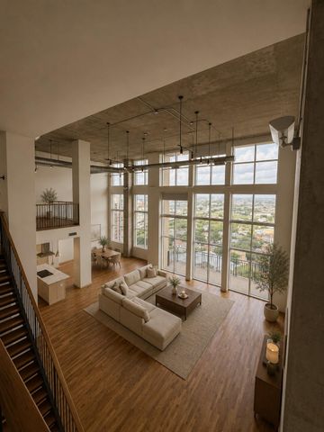 4899 Montrose Boulevard 1905, Houston, TX 77006