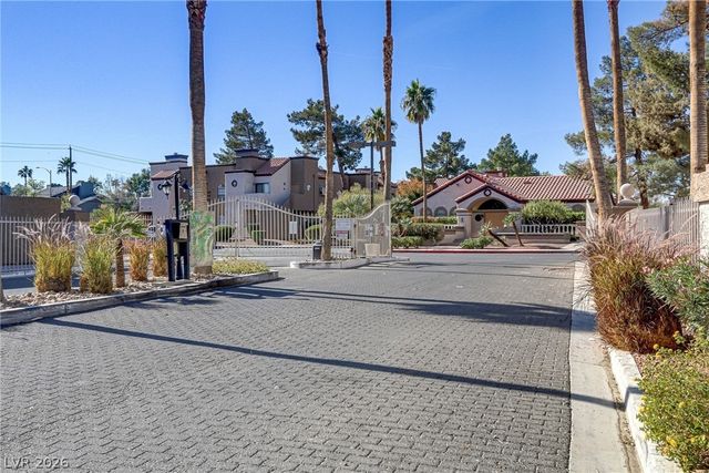 2982 Juniper Hills Boulevard 101, Las Vegas, NV 89142