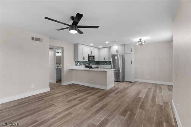 2982 Juniper Hills Boulevard 101, Las Vegas, NV 89142