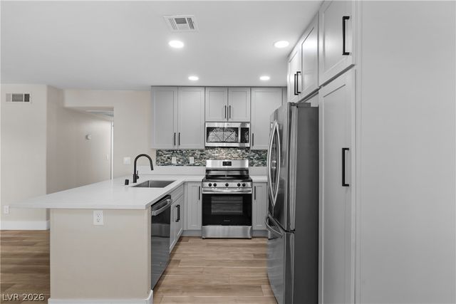 2982 Juniper Hills Boulevard 101, Las Vegas, NV 89142