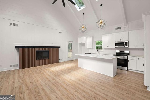 1741 Lucy Drive NW, Kennesaw, GA 30152