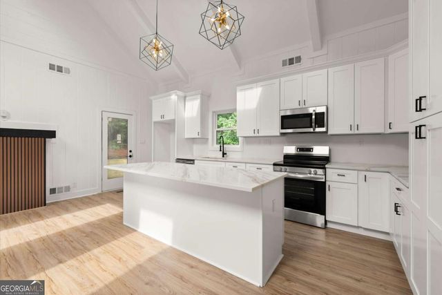 1741 Lucy Drive NW, Kennesaw, GA 30152
