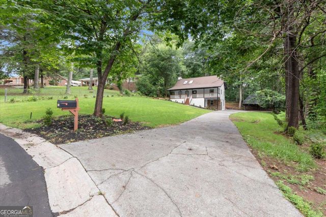1741 Lucy Drive NW, Kennesaw, GA 30152