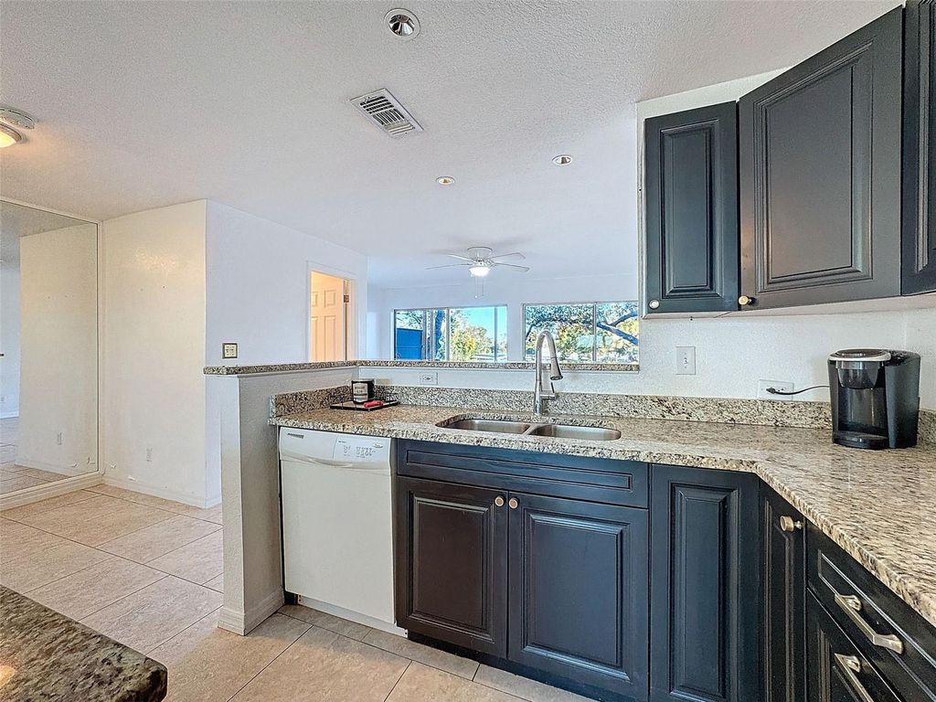 Image 15 of property listing at 9201 TUDOR DRIVE C212, Tampa, FL 33615