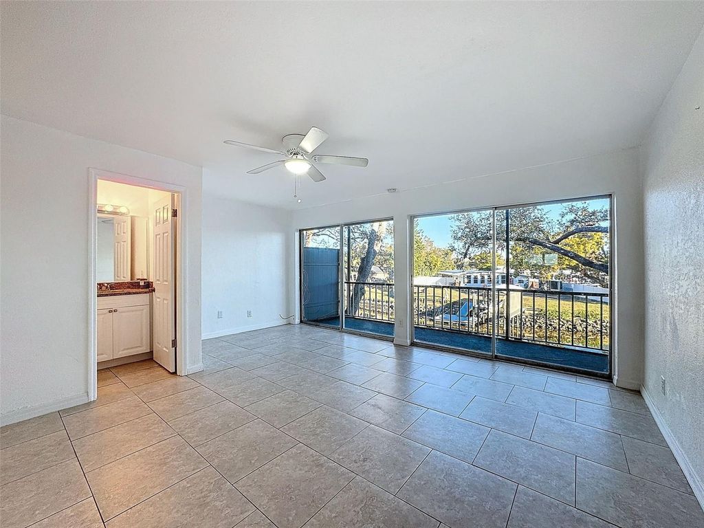 Image 18 of property listing at 9201 TUDOR DRIVE C212, Tampa, FL 33615