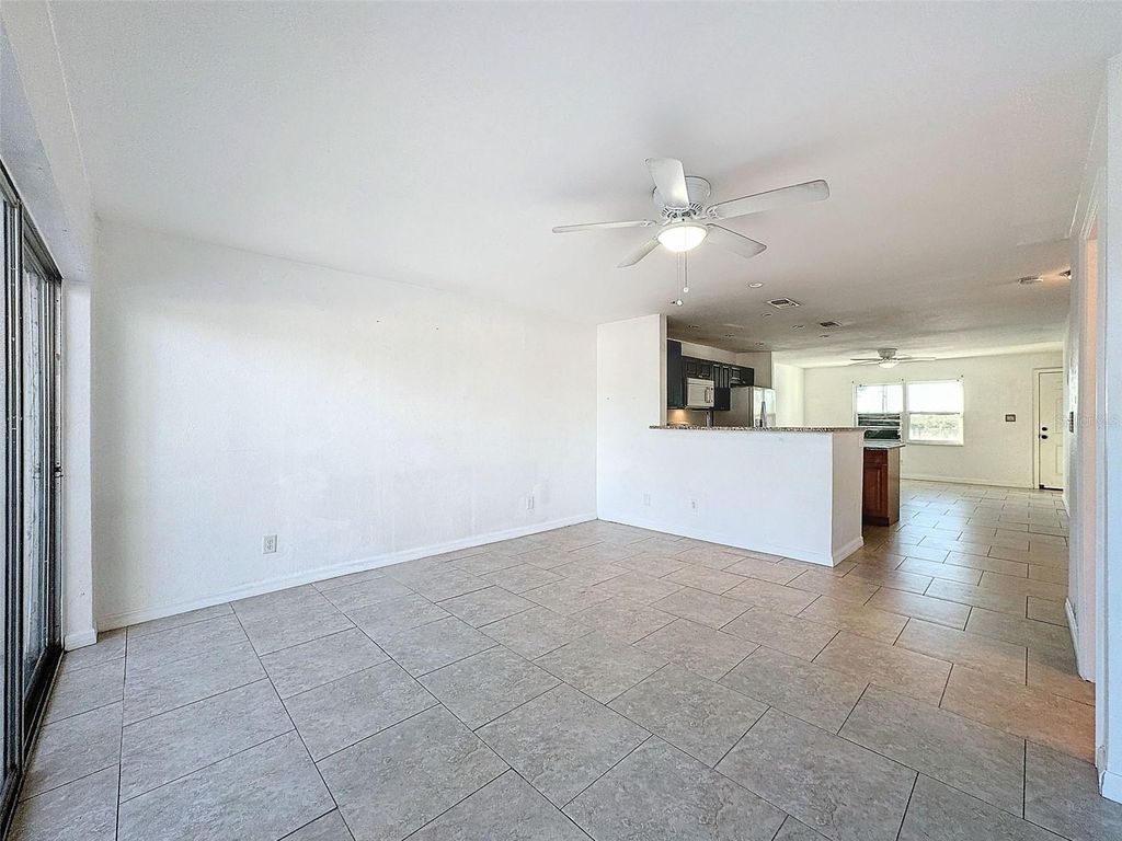 Image 20 of property listing at 9201 TUDOR DRIVE C212, Tampa, FL 33615