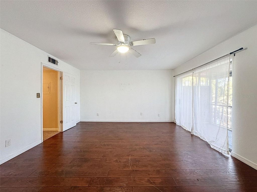 Image 37 of property listing at 9201 TUDOR DRIVE C212, Tampa, FL 33615