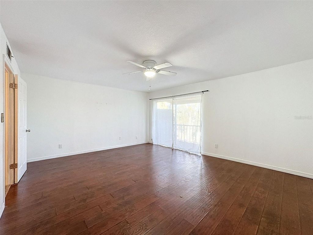 Image 38 of property listing at 9201 TUDOR DRIVE C212, Tampa, FL 33615