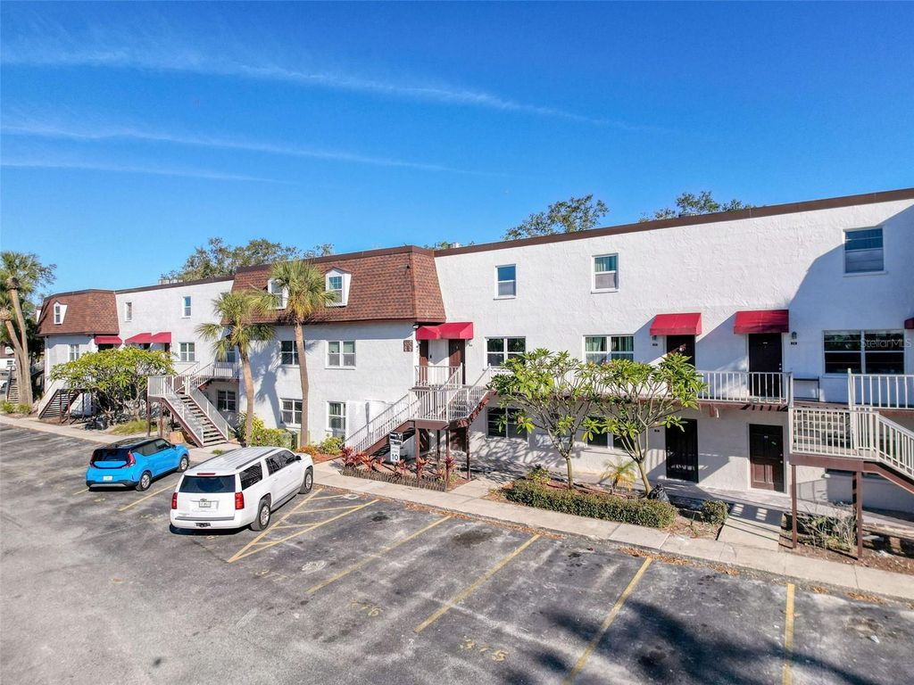 Image 51 of property listing at 9201 TUDOR DRIVE C212, Tampa, FL 33615