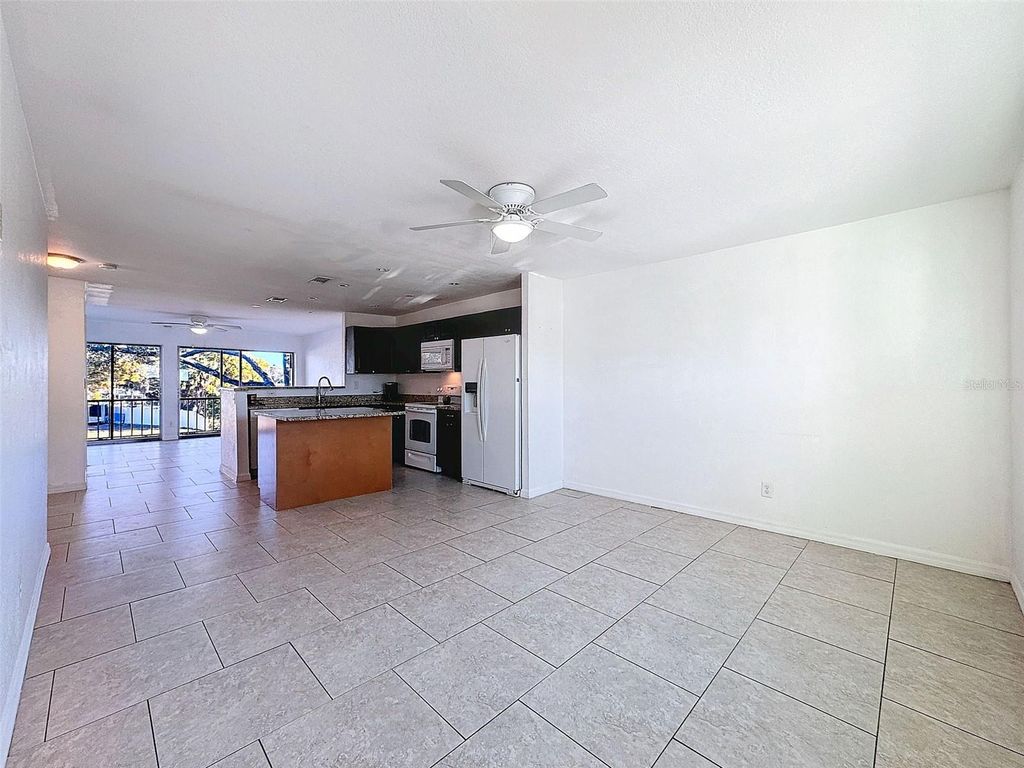 Image 7 of property listing at 9201 TUDOR DRIVE C212, Tampa, FL 33615