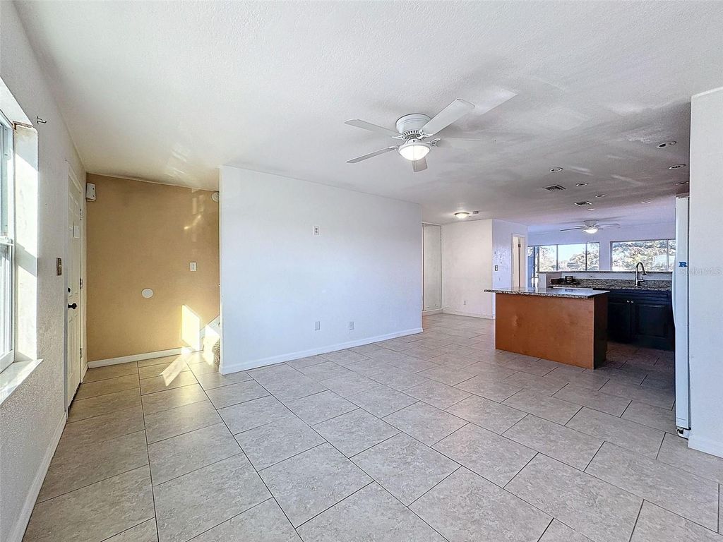 Image 9 of property listing at 9201 TUDOR DRIVE C212, Tampa, FL 33615