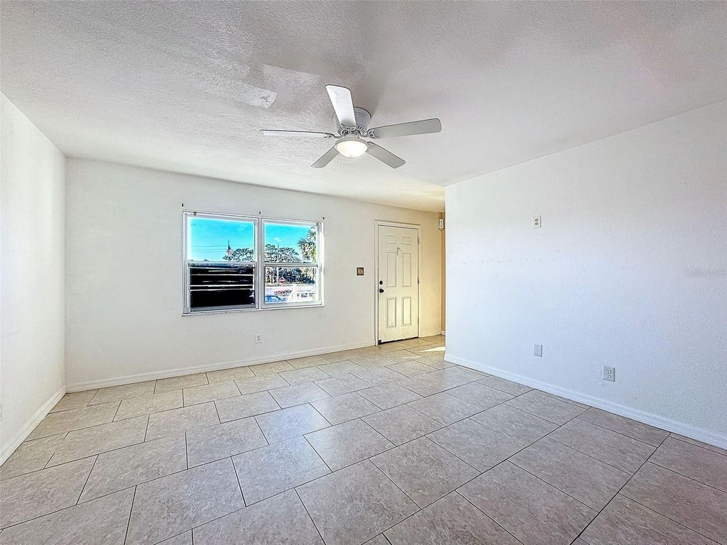 Image 10 of property listing at 9201 TUDOR DRIVE C212, Tampa, FL 33615