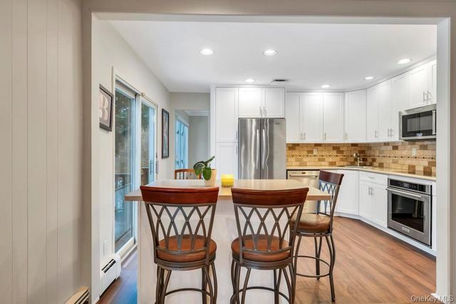 19 Spyglass Lane, East Setauket, NY 11733