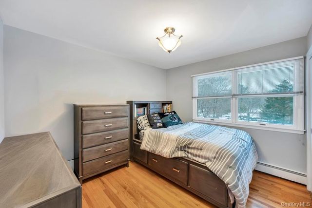 19 Spyglass Lane, East Setauket, NY 11733