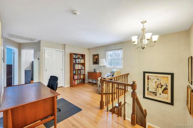 19 Spyglass Lane, East Setauket, NY 11733