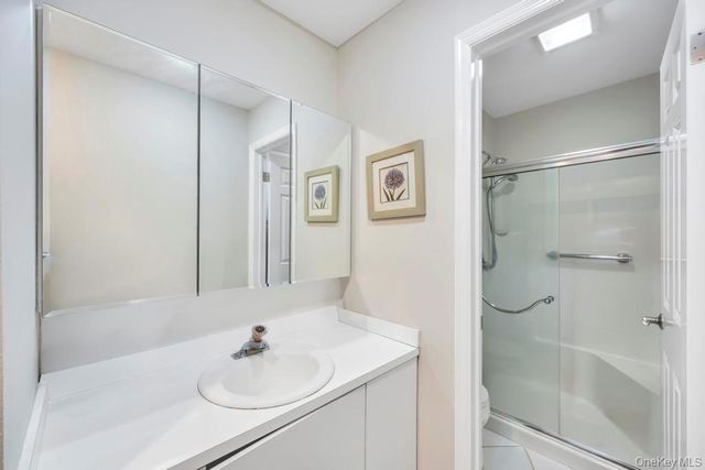 19 Spyglass Lane, East Setauket, NY 11733