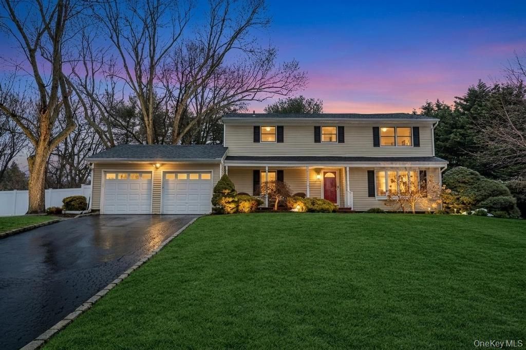 19 Spyglass Lane, East Setauket, NY 11733