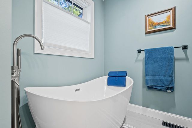 66 Brook Hill, Meredith, NH 03253