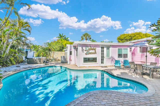 3218 Palm Drive, Delray Beach, FL 33483