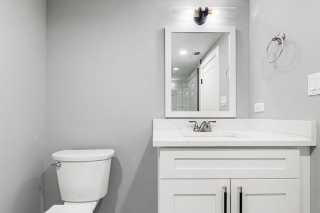 4527 N Newcastle Avenue, Harwood Heights, IL 60706