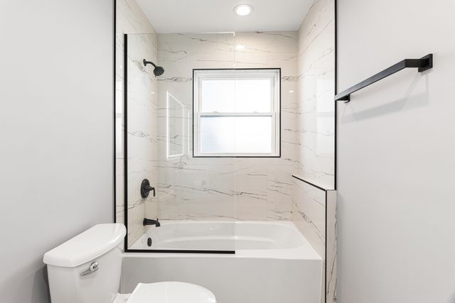 4527 N Newcastle Avenue, Harwood Heights, IL 60706