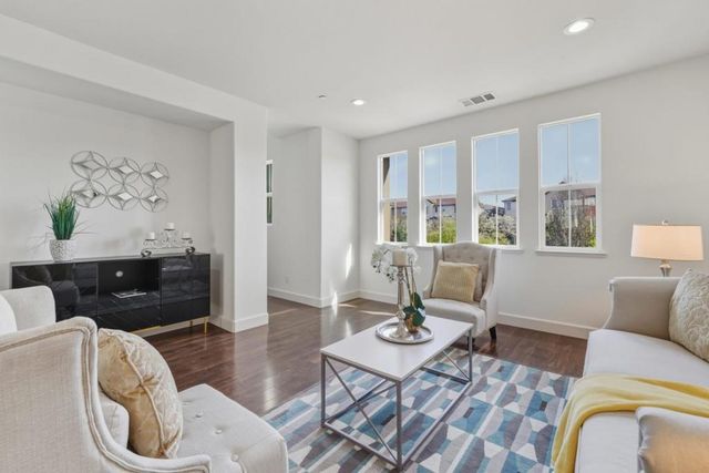 2305 Gibbons Street, Hayward, CA 94541
