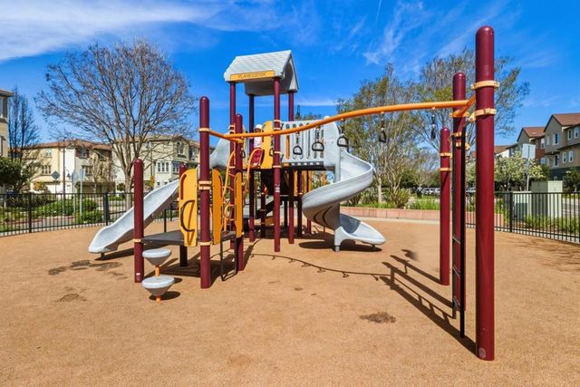2305 Gibbons Street, Hayward, CA 94541