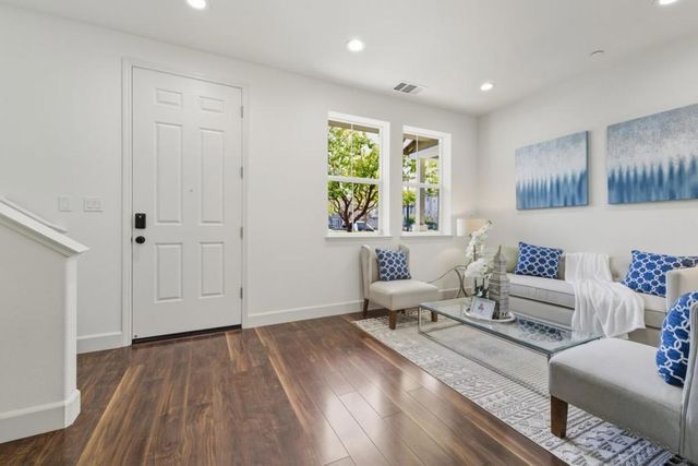 2305 Gibbons Street, Hayward, CA 94541