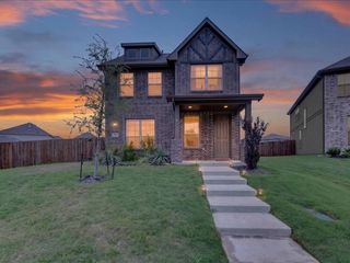 2921 Dixondale Drive, Fort Worth, TX 76108