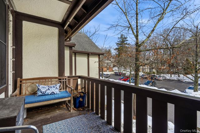 17 Foxwood Drive 5, Pleasantville, NY 10570