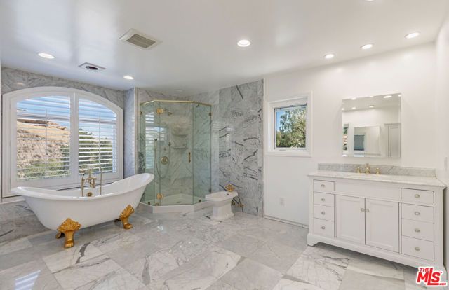 834 Ravensbury Street, Lake Sherwood, CA 91361