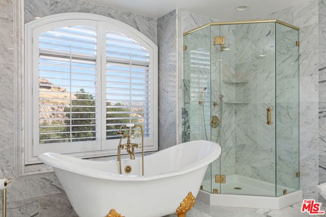 834 Ravensbury Street, Lake Sherwood, CA 91361