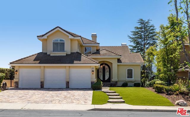 834 Ravensbury Street, Lake Sherwood, CA 91361
