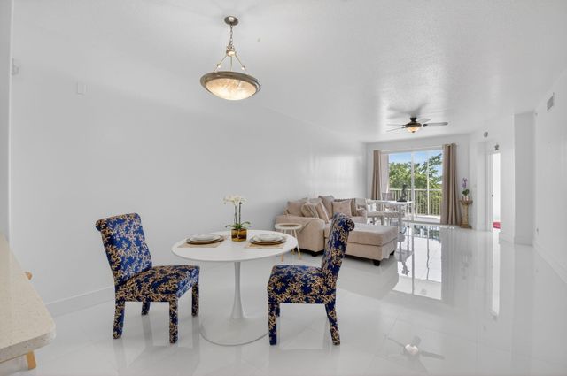 22703 Camino Del Mar 63, Boca Raton, FL 33433