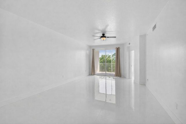 22703 Camino Del Mar 63, Boca Raton, FL 33433