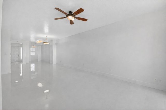 22703 Camino Del Mar 63, Boca Raton, FL 33433